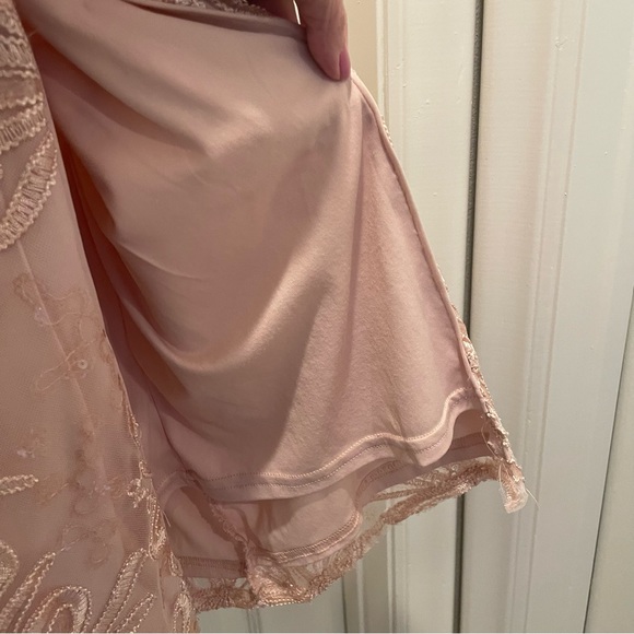 Gorgeous Blush Adrianna Papell Gown. Petite hemline. Mother of the Bride dress. - Picture 10 of 16